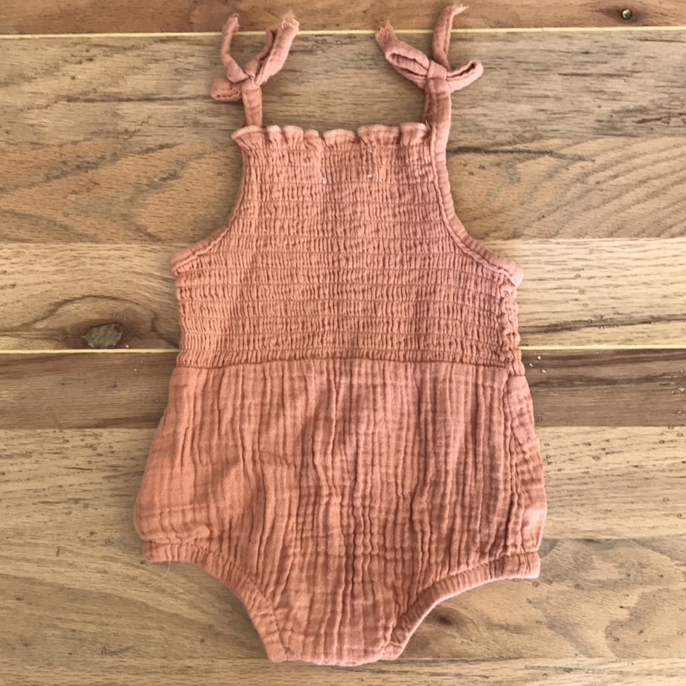 Grayson Mini Romper - Picture 3 of 3